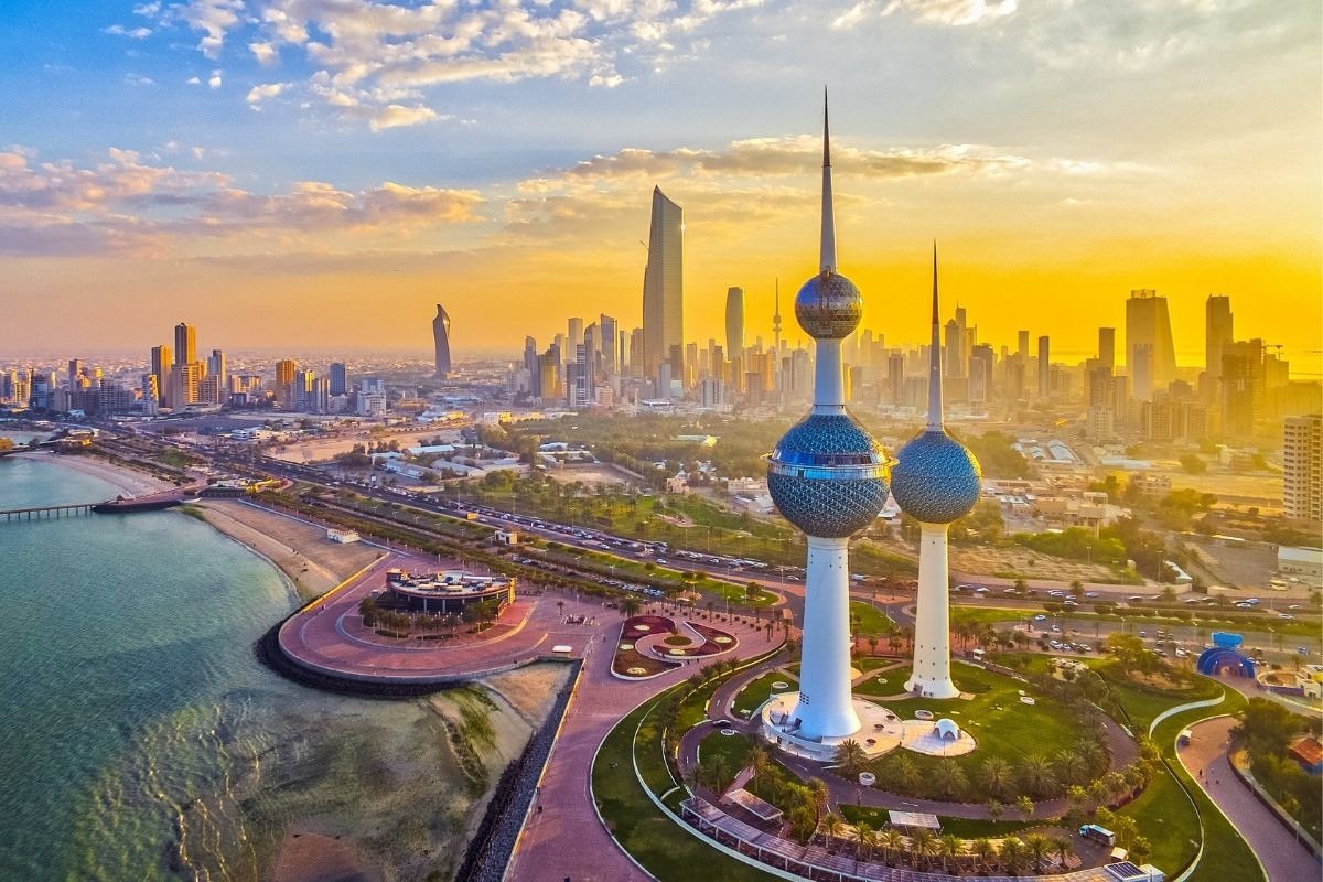 Kuwait Banks Tighten Loan Rules for Expats as Job Stability Comes Under Scrutiny